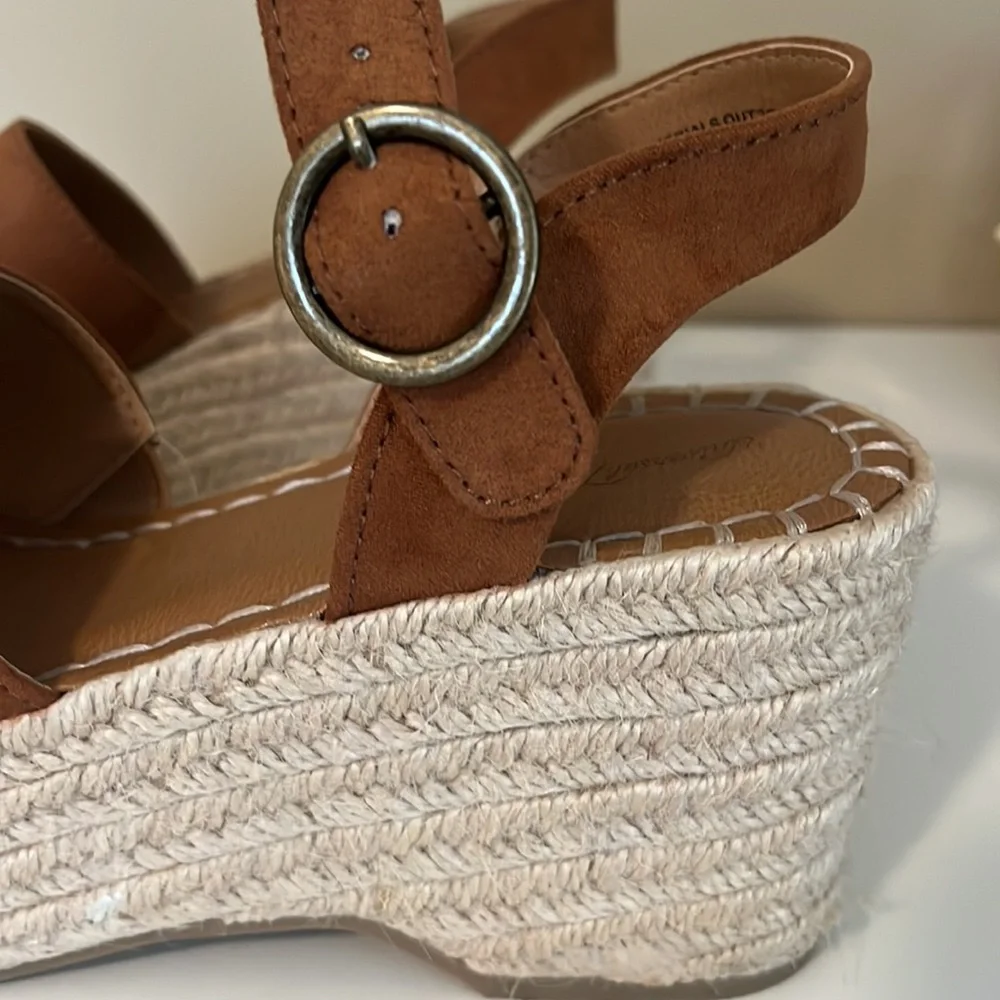 Universal Thread Wedges - Picture 4 of 11